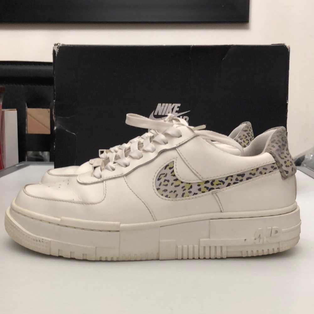 NIKE AIR FORCE 1 PIXEL WHITE LEOPARD RUNNING SNEAKERS WOMENS SIZE 7.5